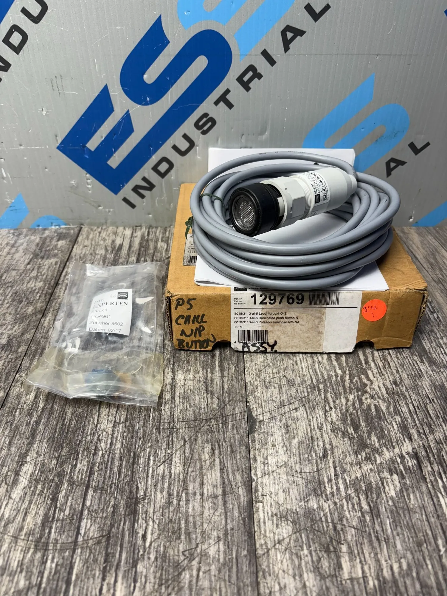 NEW STAHL 8018/311 PTB 02 ATEX 2129 X
