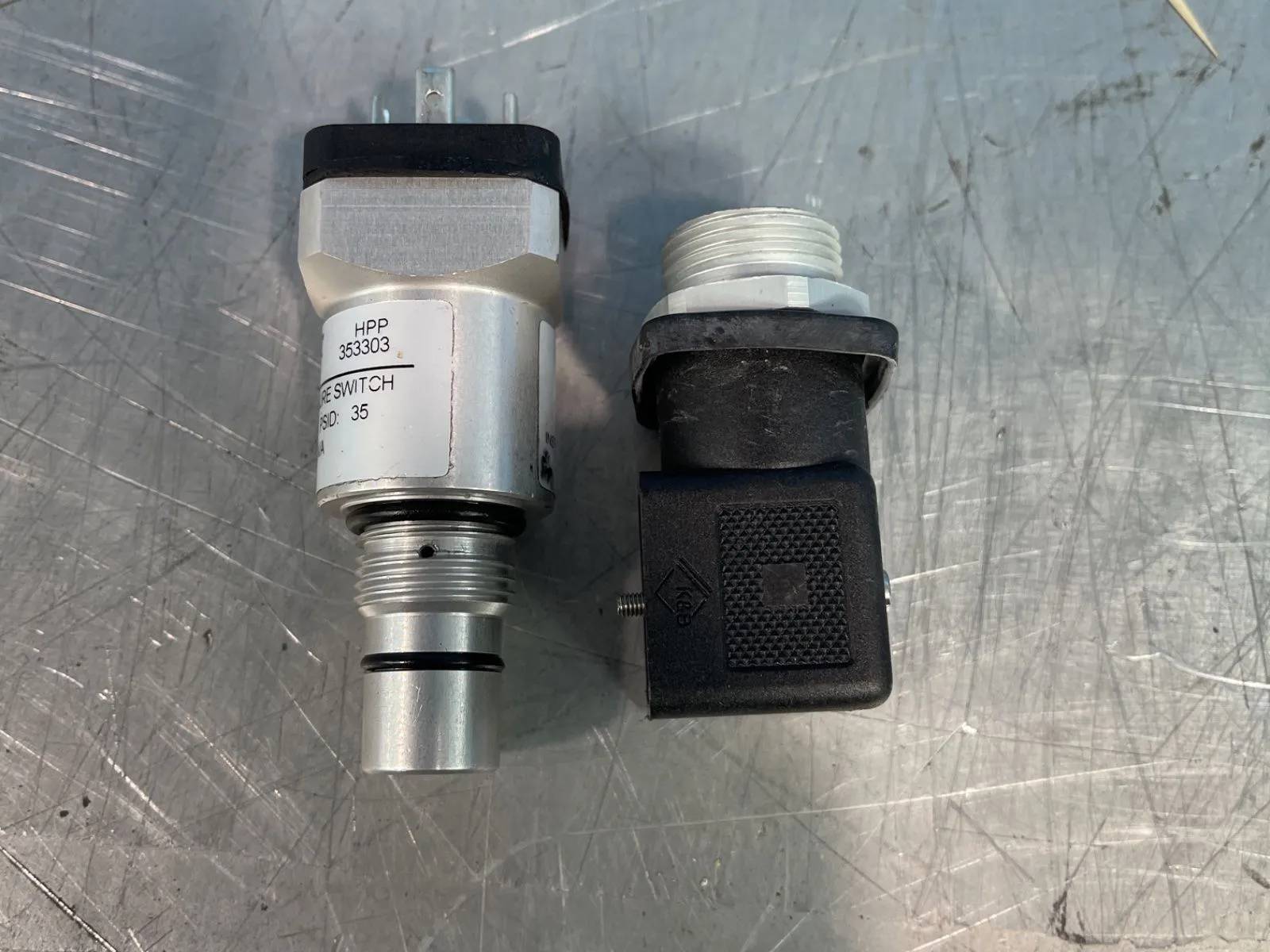 Used SCHROEDER INDUSTRIES LLC MS1240 Pressure Switches Ohio US | HGR 24 #1084785