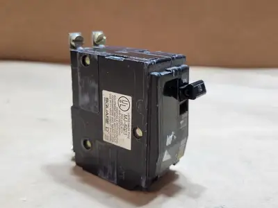Used SQUARE D QOB215 Switchgears British Columbia CA | Lenmark #1438618