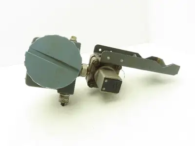 Foxboro 821GM-IS1NL2 Pressure Transmitter 1/2"NPT 12.5-65VDC 50PSI W/Bracket