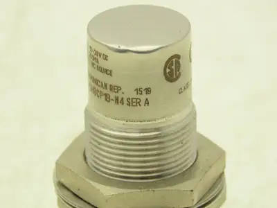Allen Bradley 871TM-DH8CP18-N4 Proximity Sensor Inductive 10-30vdc 200mA 18mm OD