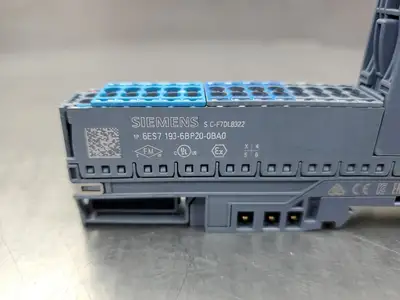 USED Siemens 6ES7132-6BF00-0BA0 Output Module w/6ES7193-6BP20-0BA0 Base