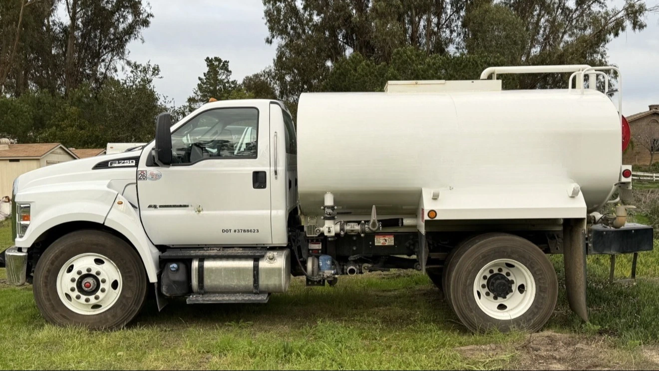 USED 2023 Ford F750 WT