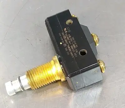 Honeywell BZ-2RN702 Snap Action Switch Loc4D24/2