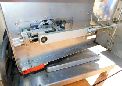 USED HOT POUR FILLER HOT POUR FILLER