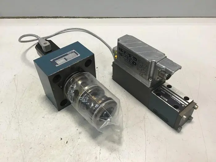 Used BOSCH 0 811 404 601 Valves/Fittings Michigan US | Ideal Machinery #577059