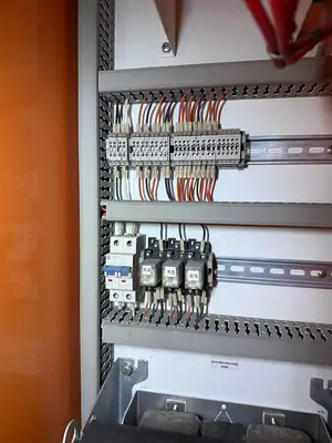 800A Motor Control Center MCC, 575V, 800A Bus, Form 4A, IP42 Enclosure
