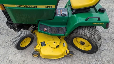 USED JOHN DEERE 425