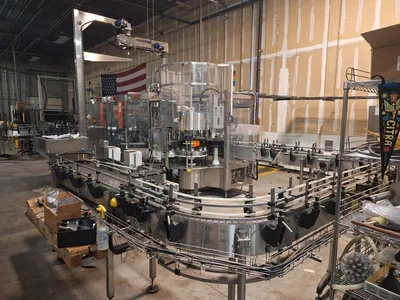 USED KOSME Glass Carbonated Bottling Line