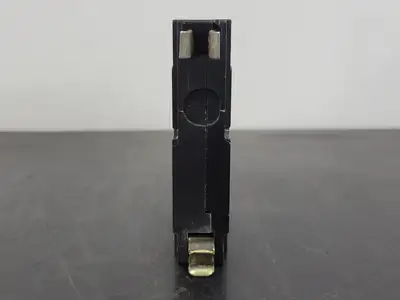 USED SQUARE D QO120