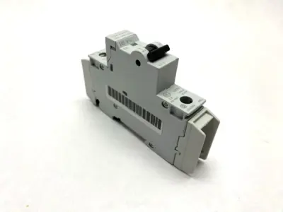 New | in-Stock Cutler-Hammer 240V Breaker, Din Rail Mount 1A Circuit Breakers Michigan US | Maverick Industrial Sales #1486174