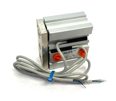 USED SMC GUIDED PNEUMATIC CYLINDER SLIDE BEARING 20MM STROKE