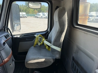 Used 2006 VOLVO VNM Conventional trucks Indiana US | Miedema Asset Management Group #1414501