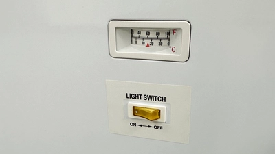 171-0354 31" Glass Self Contained Ice Cream Freezer