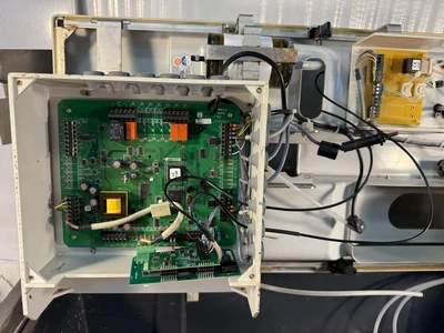 Hach Polymetron 9245 (Z_09245=A=0101) 100-240V 50-60Hz 80Va (12.6.6)