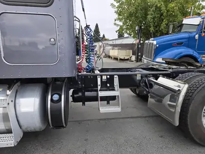 USED 2020 PETERBILT 567