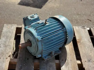 7-1/2 hp, 575 volts, 3510 rpm, 213C Electric Motor