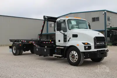 New | in-Stock 2027 MACK MD7 Rolloff Trucks Texas US | Roll Off Truck World #1491912