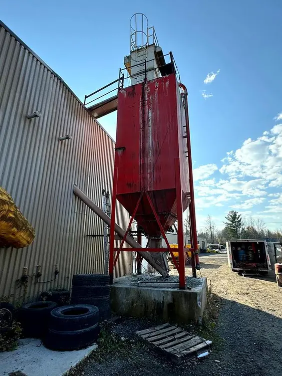 Used _UNKNOWN_ _UNKNOWN_ Cement Silo Quebec CA | DIT Equip #1412372