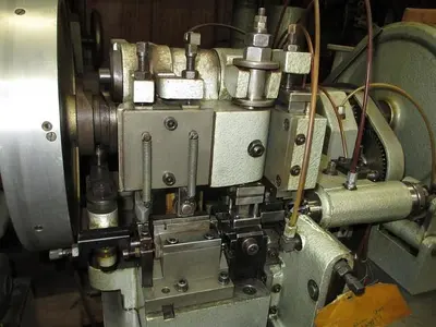 8505-100 OMBI Model FRT10 Boston Link Chain Making Machine