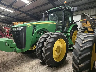 USED 2013 JOHN DEERE 8235R
