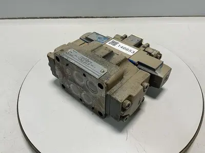 USED VICKERS DG5V-7-33C-T-PL-T-10-JA S448