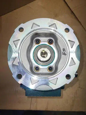 New | in-Stock TIGEAR 2 TIGEAR-2 RIGHT ANGLE WORM GEAR REDUCER 20Q50R56 50:1 RATIO *NEW NO BOX* Speed Reducers | ND Industrial Surplus #1225360