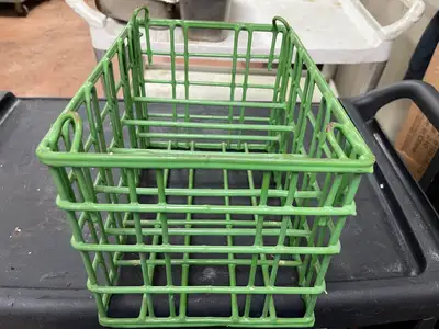 Used Sani Stack Used Sani Stack Coated wire Plate Washing Basket Crate P23 Baskets Illinois US | Falcon Restaurant Supply #1376193