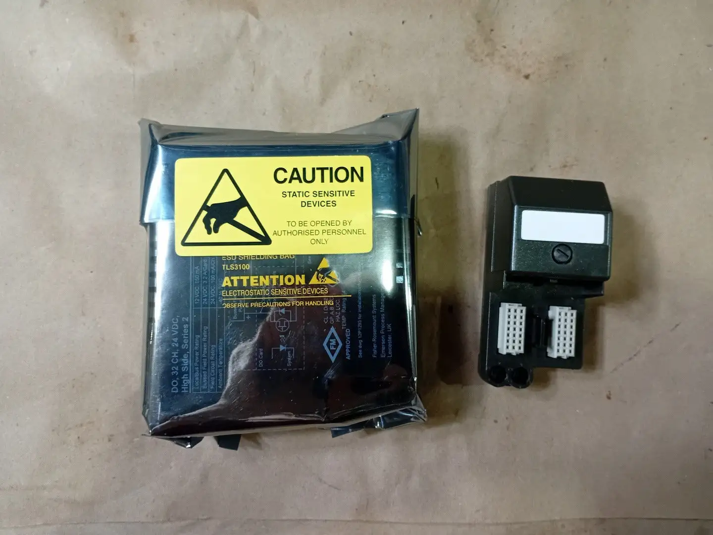 NEW EMERSON VE4002S1T2B6