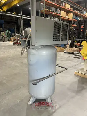 Ingersoll 7.5 HP T30 Upright 3PH Air Compressor