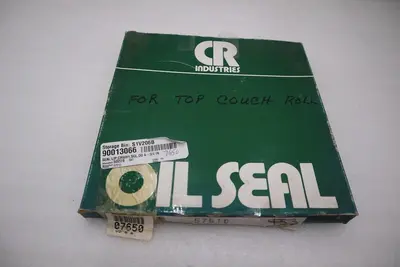 NEW Chicago Rawhide CR-57510 SKF Oil Seal 57510 STOCK 3781A