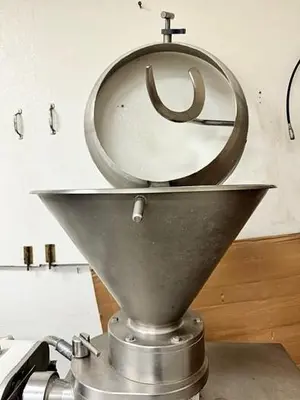 USED RISCO RS 1040C