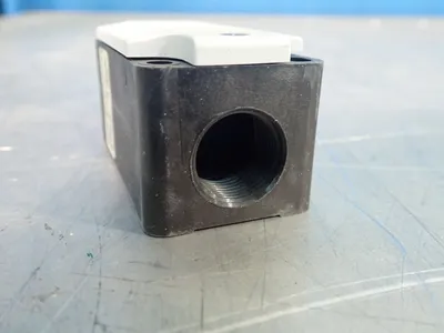 USED SIEMENS 3SE22300D