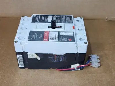 Used EATON CUTLER-HAMMER HMAP003A0C Switchgears British Columbia CA | Lenmark #477715