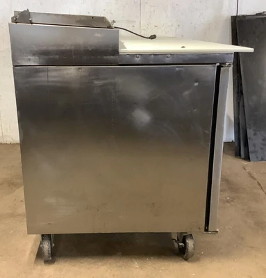 152-0245 True TPP-67 Self Contained Pizza Prep Table