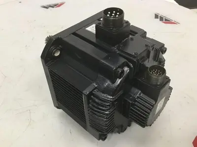 USED YASKAWA SGMD-40AWA-YR11