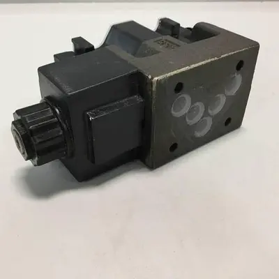 USED YUKEN DSG-03-2B3-A100-50