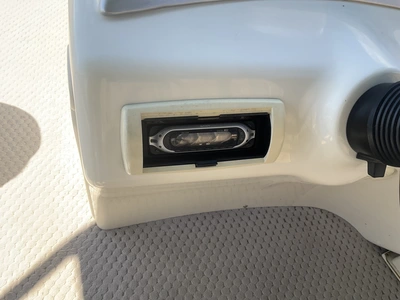 USED 2004 BENNINGTON 2280 RL