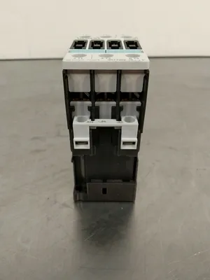 Siemens 3RT1026-1B Contactor 110/120VAC SIRIUS 4E-12