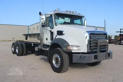 New | in-Stock 2026 MACK GRANITE 64BR Cab Chassis trucks Texas US | Roll Off Truck World #1491873