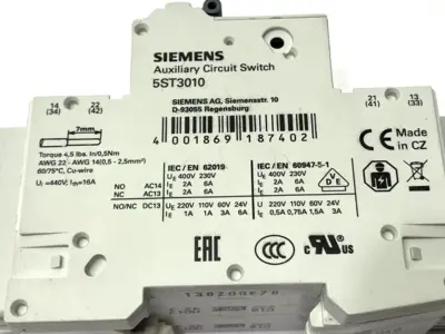 USED SIEMENS CIRCUIT BREAKER 2P 10A W/ 5ST3010 AUXILIARY SWITCH