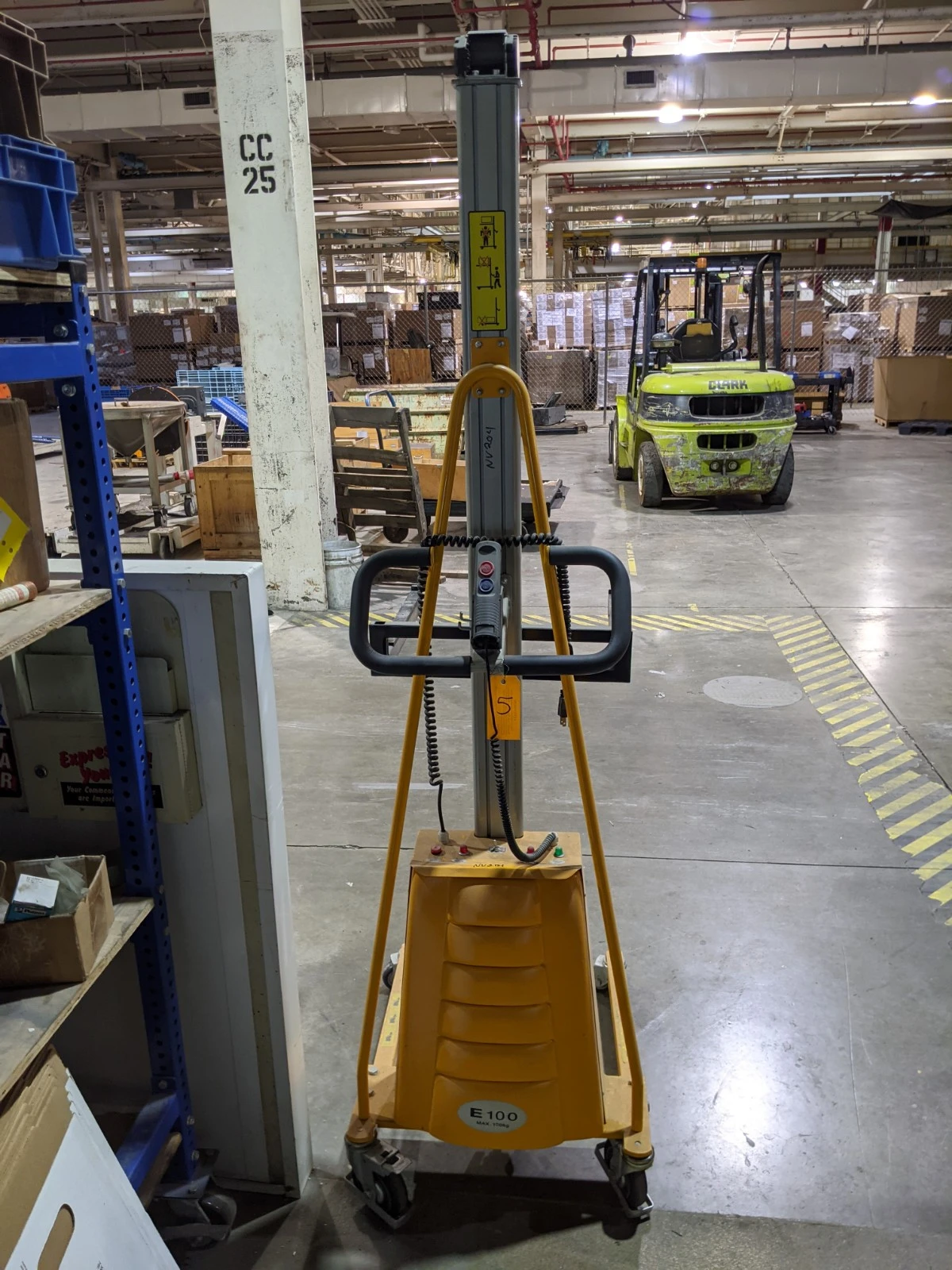 Electric Mini Lift E100