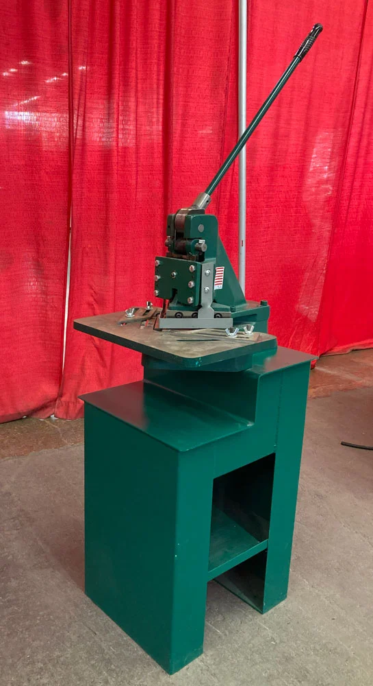 Pre-owned TENNSMITH HAND NOTCHER, 16ga. capacity, MODEL 16-18