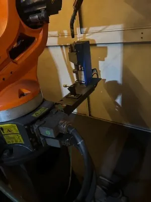 2017 CLOOS Compact Welding Cell CNC Machines | Bowland Trading Ltd (33)