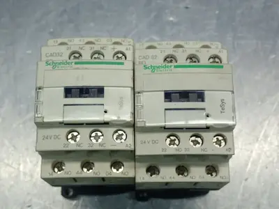 USED SCHNEIDER ELECTRIC CAD32BD