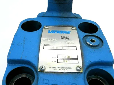USED VICKERS CG-06-F-50 HYDRAULIC VALVE 572253 CG06F50