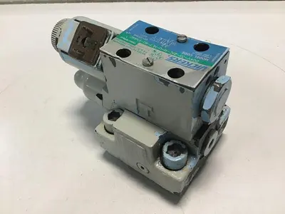 USED VICKERS DG4V-3S-2AL-M-U-HL7-60-EN490