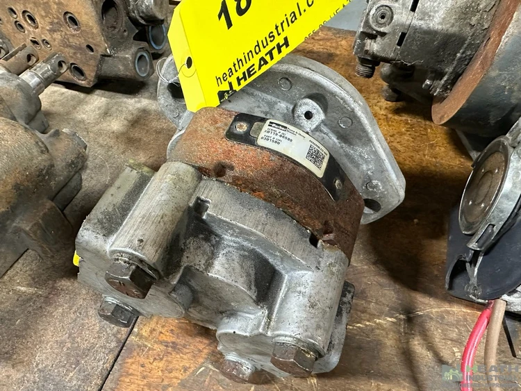 Used _UNKNOWN_ PARKER PART NUMBER 0301580 HYDRAULIC GEAR PUMP Hydraulic Pumps Illinois US | Heath Industrial Auction Services #1549792