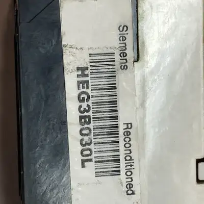 USED SIEMENS CIRCUIT BREAKER 30A 600V 3 POLE TYPE HEG FRAME EG