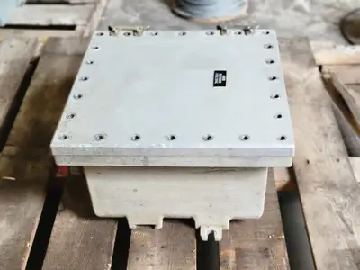 USED CROUSE-HINDS EJB121208